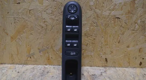 Peugeot 3008 I Electric window control switch 96650621ZD
