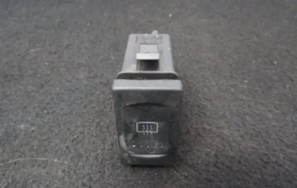 Volkswagen PASSAT B5 Windscreen/window heater switch 3b0959621c