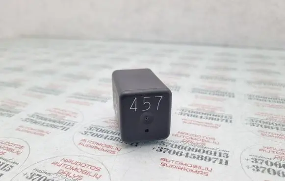 Audi A4 S4 B8 8K Glow plug pre-heat relay 038907281B