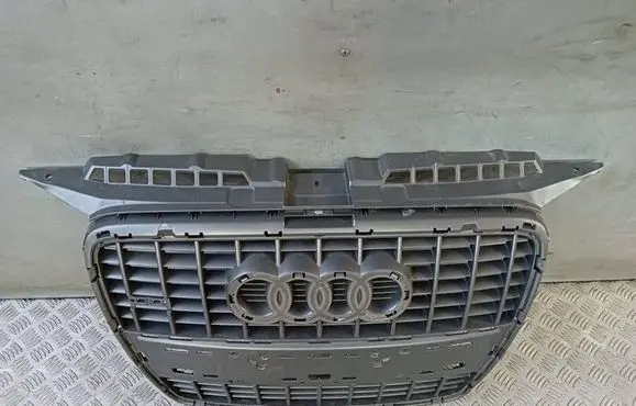 Audi A3 S3 8P Front bumper upper radiator grill 8P4853651A