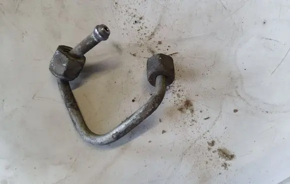 Land Rover Discovery 3 - LR3 Fuel injector supply line/pipe NOCODE