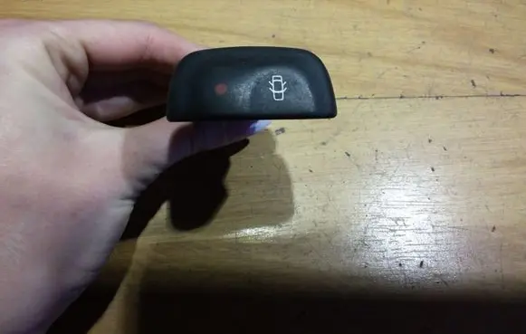 Renault Megane I Central locking switch button 841242B