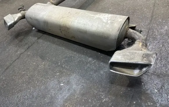 BMW 5 G30 G31 G38 Muffler/silencer 8698952 863728
