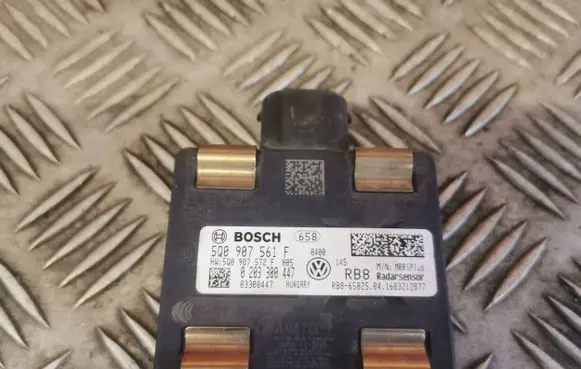 Volkswagen Golf VII Distronic sensor radar 5Q0907561K