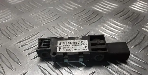 Porsche Cayenne (9PA) Airbag deployment crash/impact sensor 7L0909606C