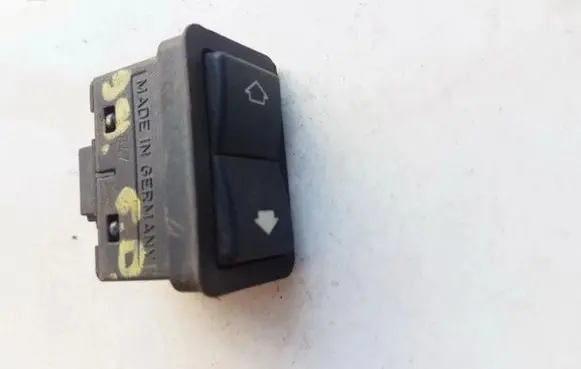 BMW 5 E39 Electric window control switch 8368974