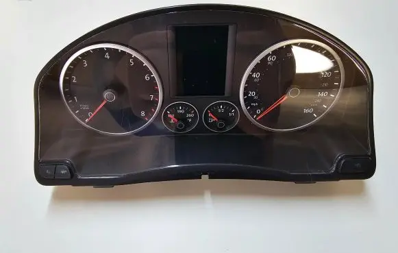 Volkswagen Tiguan Speedometer (instrument cluster) 5N0920970E