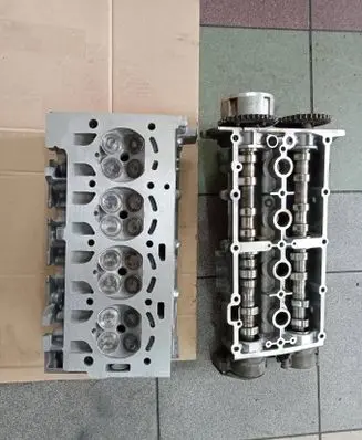 Volkswagen Golf V Engine head 03C103358F