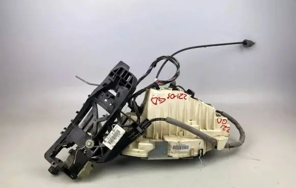 Mercedes-Benz S W221 Rear door lock A2217300435 A2217601634