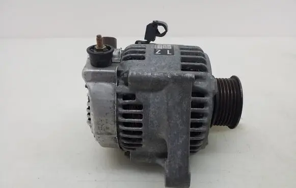 Toyota Corolla Verso E121 Generator/alternator 2706022100