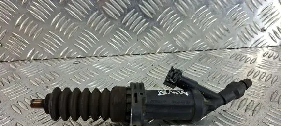 BMW 3 F30 F35 F31 Clutch master cylinder 6852738