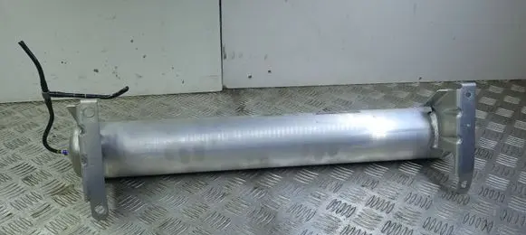 Maserati Levante Air suspension tank/reservoir 6700375210