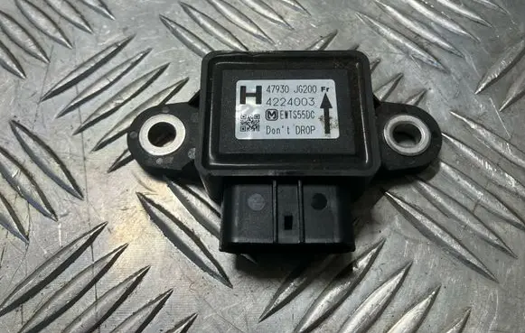 Nissan Juke I F15 ESP acceleration yaw rate sensor 47930JG200