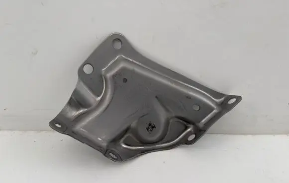 Mazda MX-30 Heat shield in engine bay DFR5