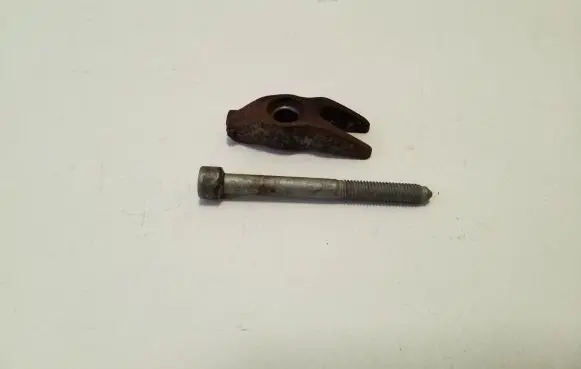 Opel Vivaro Fuel Injector clamp holder
