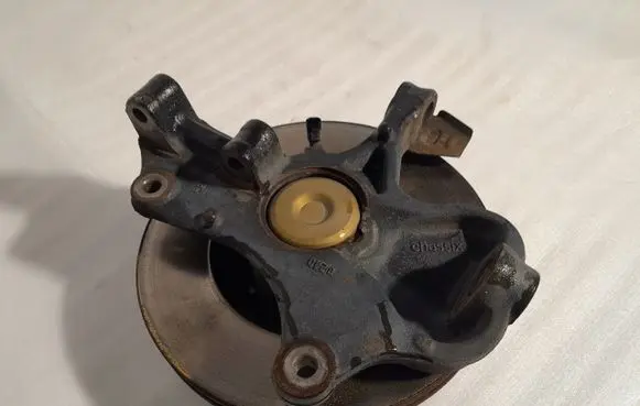 Mercedes-Benz Sprinter W907 W910 Front wheel hub spindle knuckle