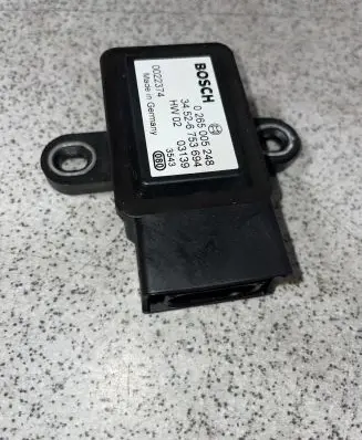 BMW 5 E39 ESP acceleration yaw rate sensor 34526753694 0265005248 0022374