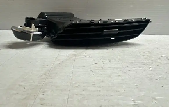 Dash center air vent grill