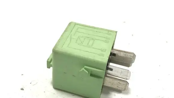 BMW X3 E83 Other relay 61368373700 8373700