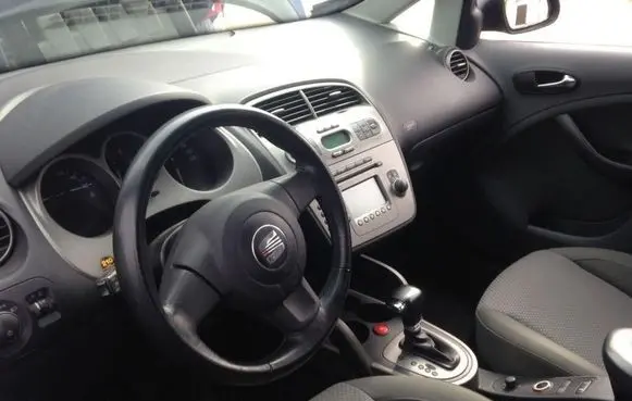 Seat Toledo III (5P) Dashboard brak