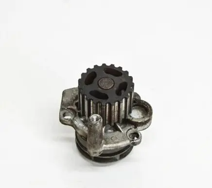 Volkswagen PASSAT B6 Water pump