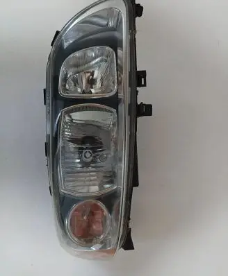 Volvo V70 Headlight/headlamp 30648208 89009288 P2004V701