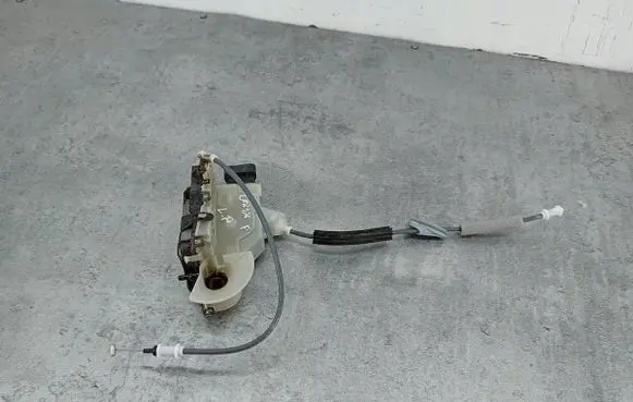 Opel Corsa F Front door lock 292850