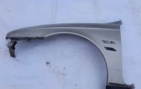 Alfa Romeo 156 Fender pilka
