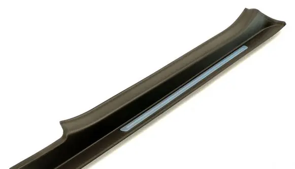 Foot area side trim