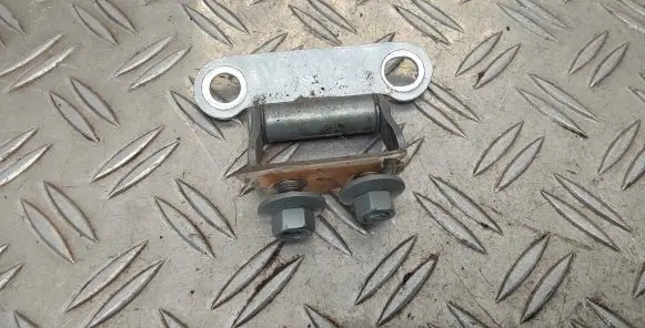 Toyota Verso Tailgate/trunk/boot hinge