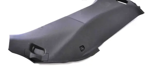 Maserati Levante (C) pillar trim 670040379