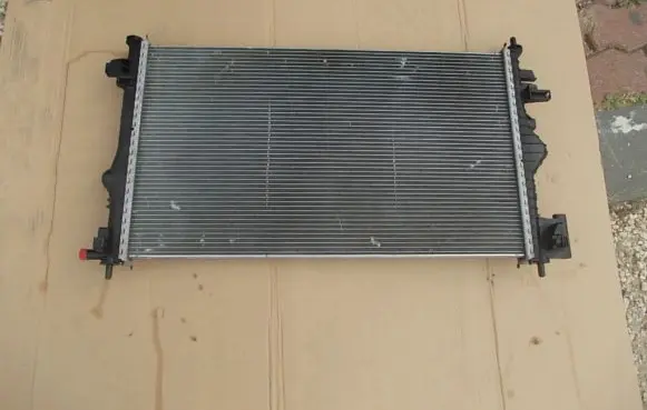 Opel Insignia A Coolant radiator