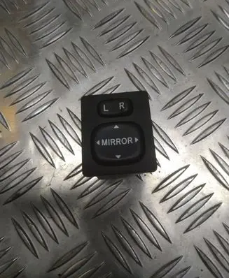 Toyota Prius (XW30) Wing mirror switch 183574