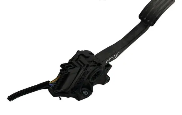 Volvo XC60 Accelerator throttle pedal 8G9N9F836AA