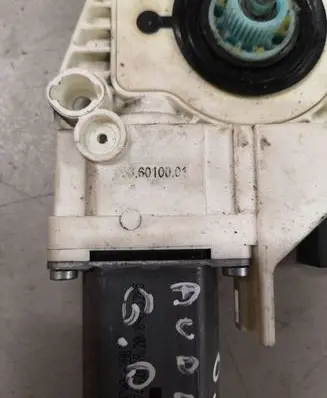 Audi A4 S4 B7 8E 8H Rear door window regulator motor 0536010001 4F0959802C