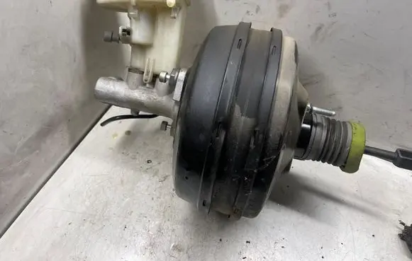 Opel Vectra C Brake booster 13126710