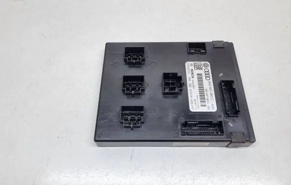 Audi A4 S4 B8 8K Comfort/convenience module 8K0907063C