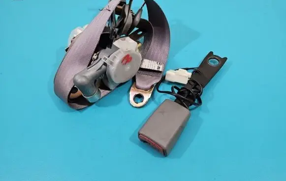 Toyota Camry Front seatbelt IMPRK1368548