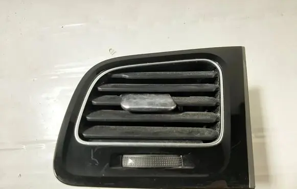Volkswagen Golf VII Dashboard air vent grill cover trim 5G1819247B 5G1819703H