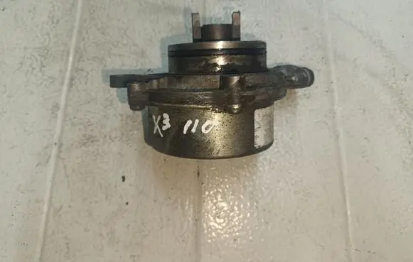 BMW X3 E83 Vacuum pump