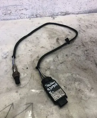 Volkswagen Touran III Lambda probe sensor 04l907805d