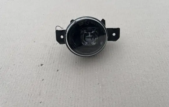 Nissan Juke I F15 Front fog light 261558992D 90081337 90174113