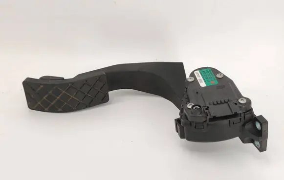Audi A8 S8 D3 4E Accelerator throttle pedal 4E1723523H 4F1723523H F30017401