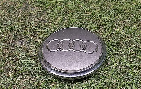 Audi Q7 4L Original wheel cap 4L0601170