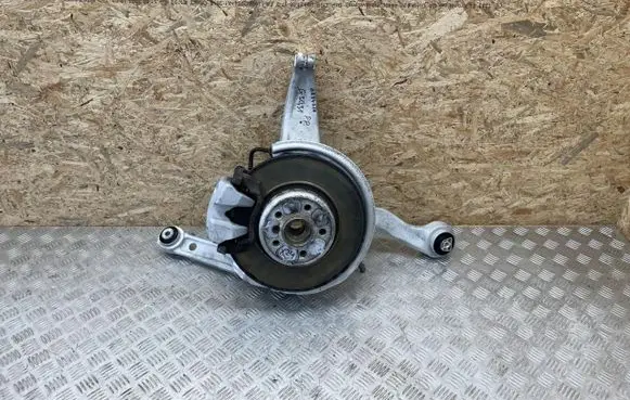 BMW 5 G30 G31 Front wheel hub spindle knuckle