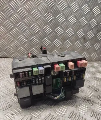 Ford Mondeo Mk III Fuse box set 545049
