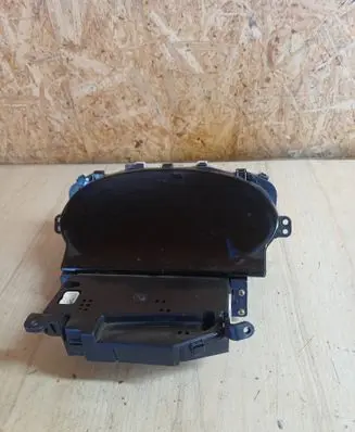 Speedometer (instrument cluster)