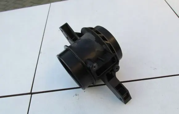 Ford C-MAX II Intake resonator AV619C623CB