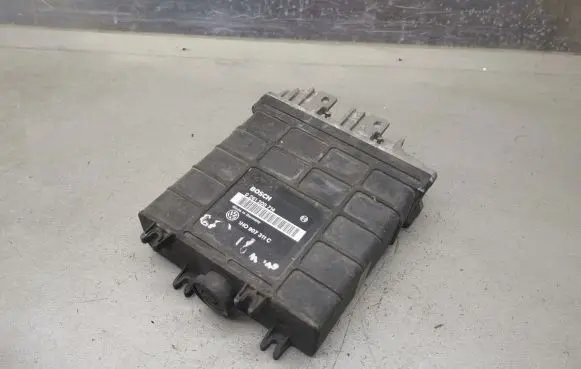 Volkswagen Golf III Engine control unit/module 0261200714 1H0907311C