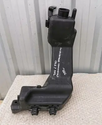 BMW 1 F40 Windshield washer fluid reservoir/tank 7462277SAJMONN